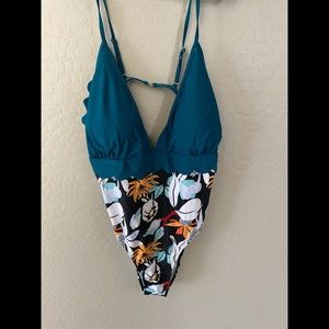 PLUS SIZE swimsuit